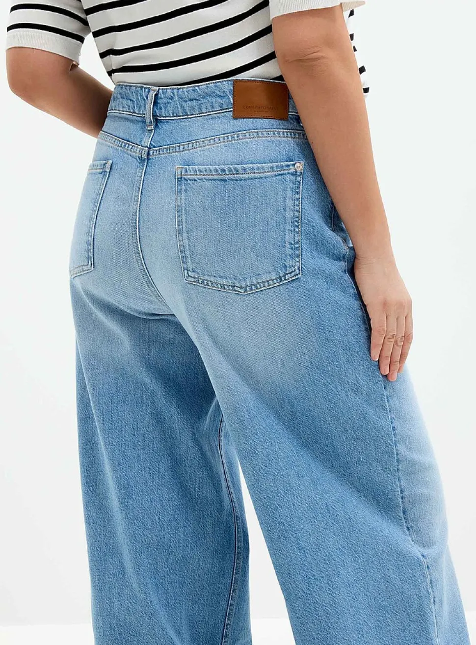 Light blue stretch jean