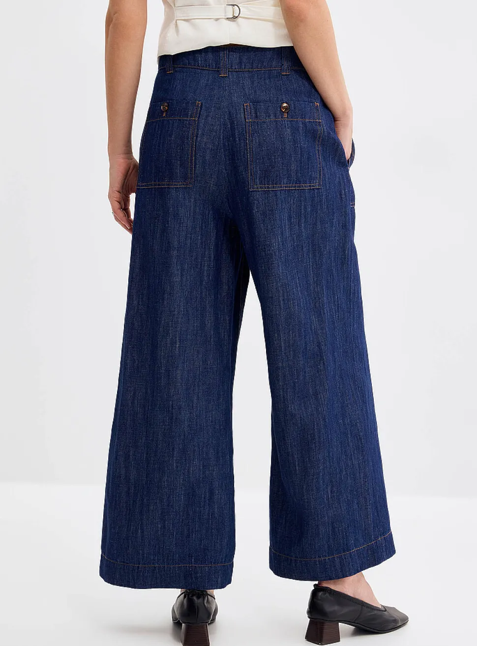 Lightweight cotton and linen jean