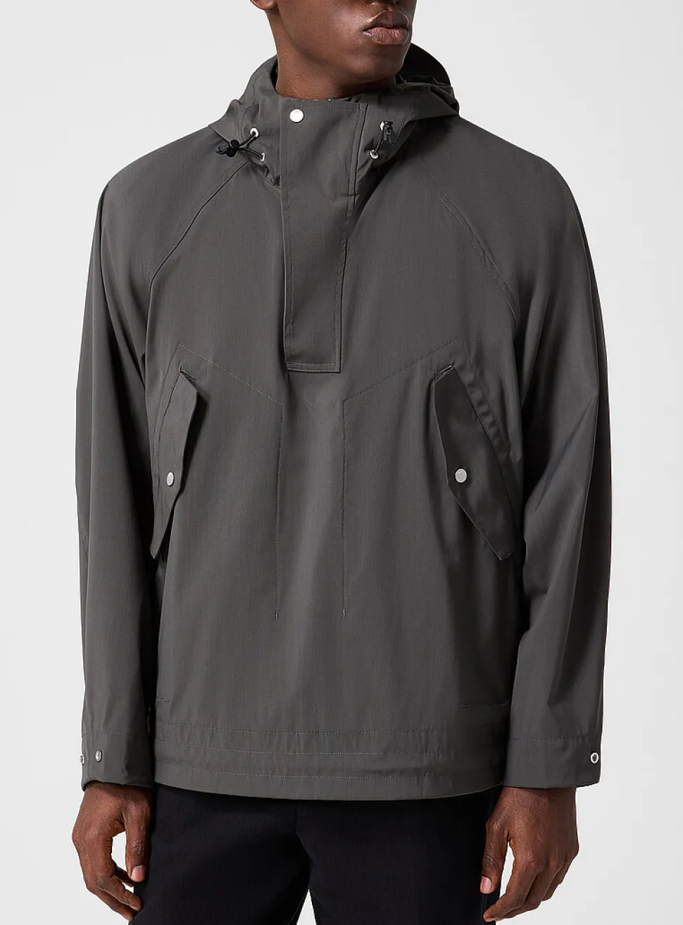 Lightweight hooded anorak
