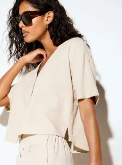Linen blend V-neck boxy-fit blouse