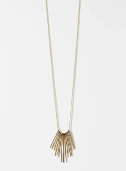 Long metallic-fringe chain