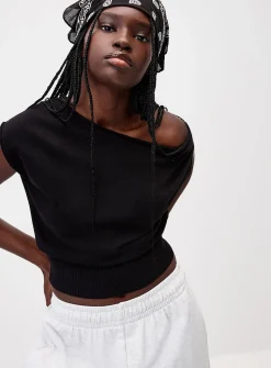 Loose-collar rolled-edge sweater