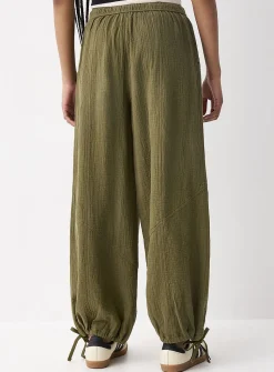 Loose organic cotton gauze jogger