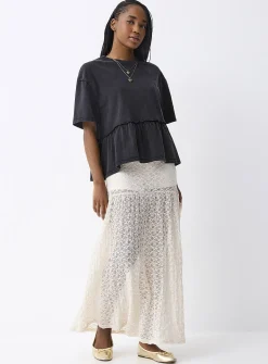 Loose ruffle tee