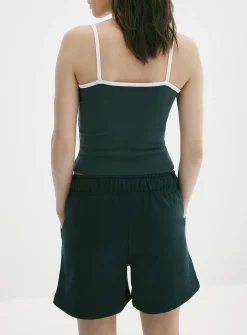 Mid-thigh fleece short