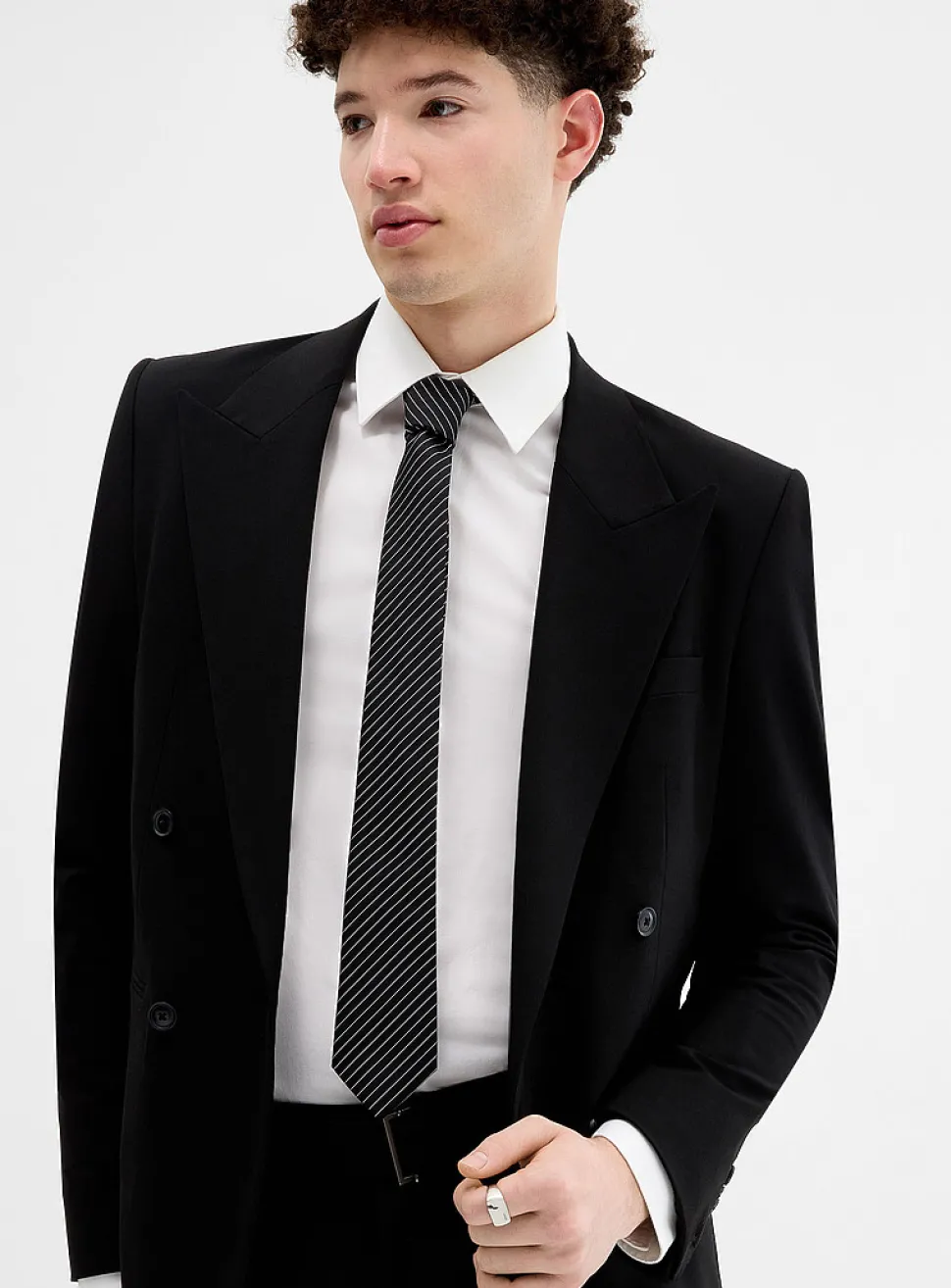 Minimalist double-breasted blazer