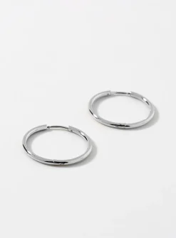 Minimalist fine hoops