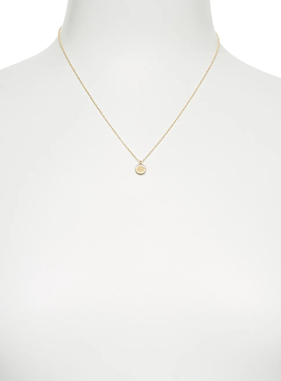 Minimalist pendant necklace