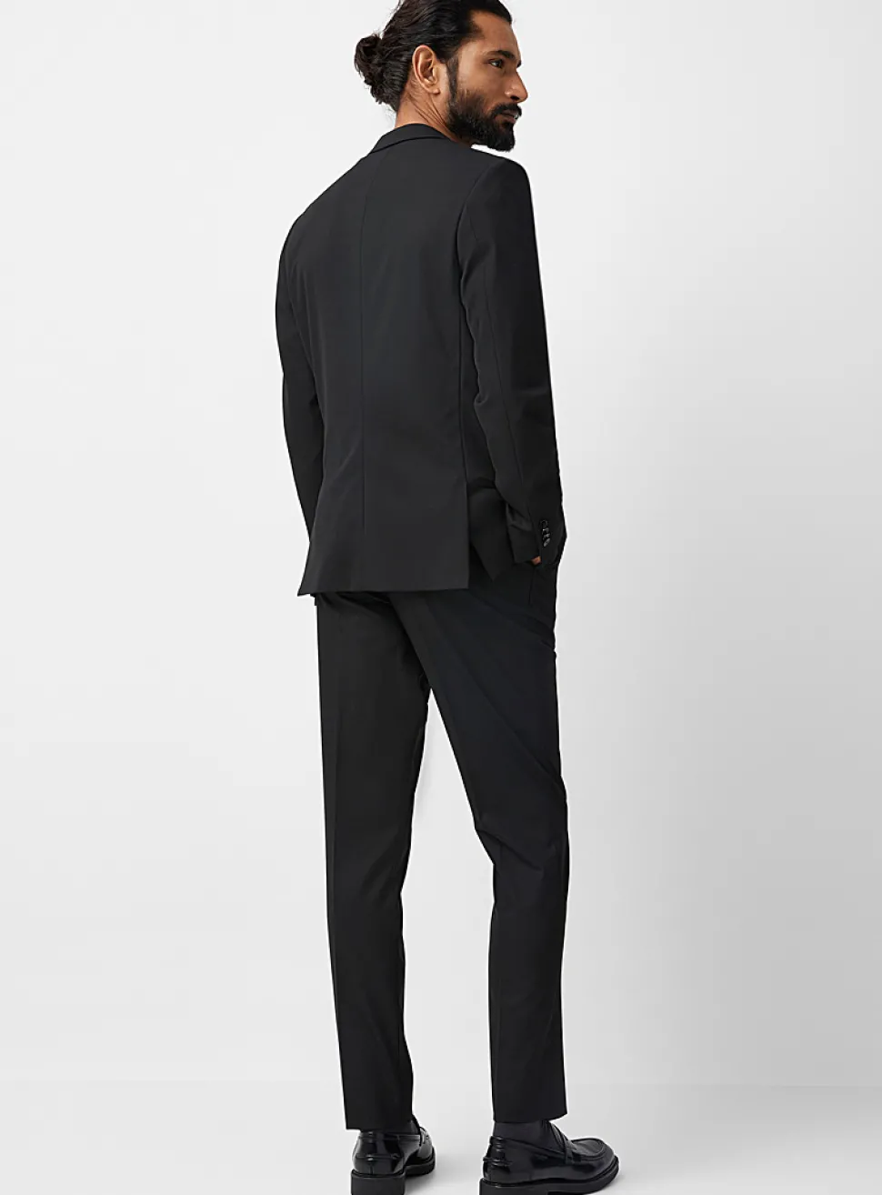 Monochrome recycled polyester suit