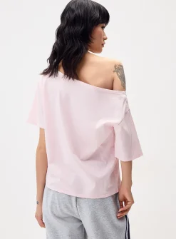 Off-the-shoulder T-shirt