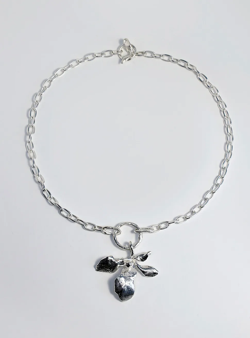 Oleander sterling silver medallion chain