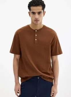 100% organic cotton Henley T-shirt