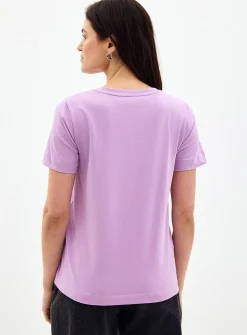100% organic cotton V-neck T-shirt