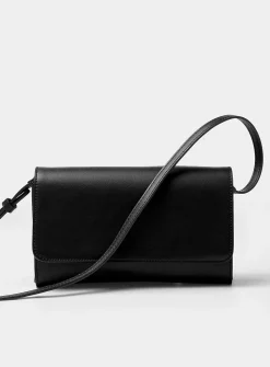 Organized minimalist clutch