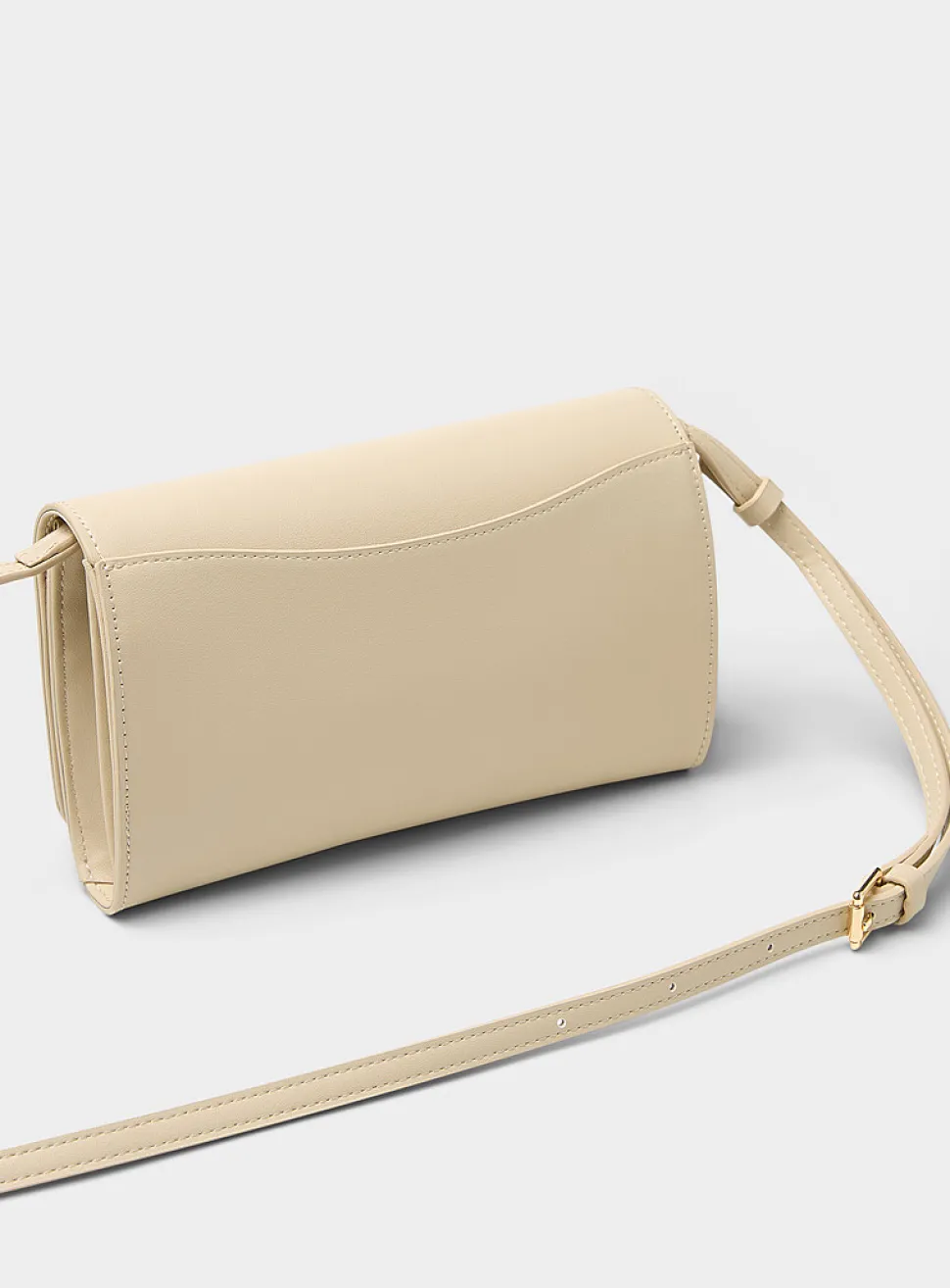 Organized minimalist clutch
