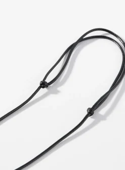 Oval pendant wrap cord choker