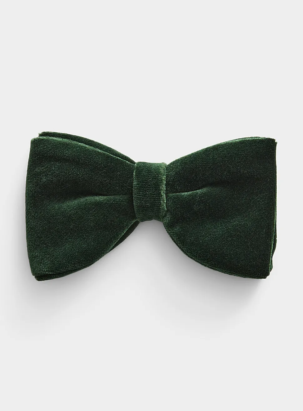 Oversized rich velvet bow tie