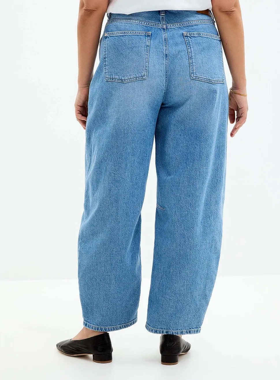 Pale indigo stretch jean