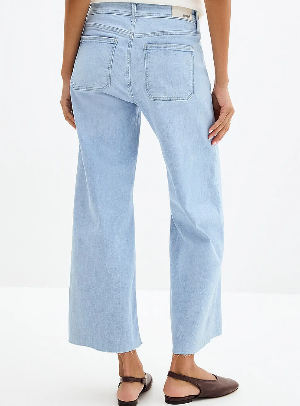 Paloma raw-hem jean
