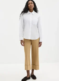Patch pocket loose poplin shirt