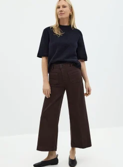 Patch pockets stretch denim pant