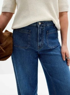 Patch-pocket medium-indigo stretch jean