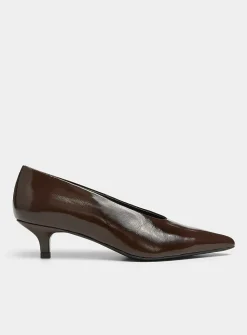 Patent leather kitten heel pumps