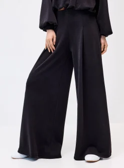 Peach-skin wide-leg pant