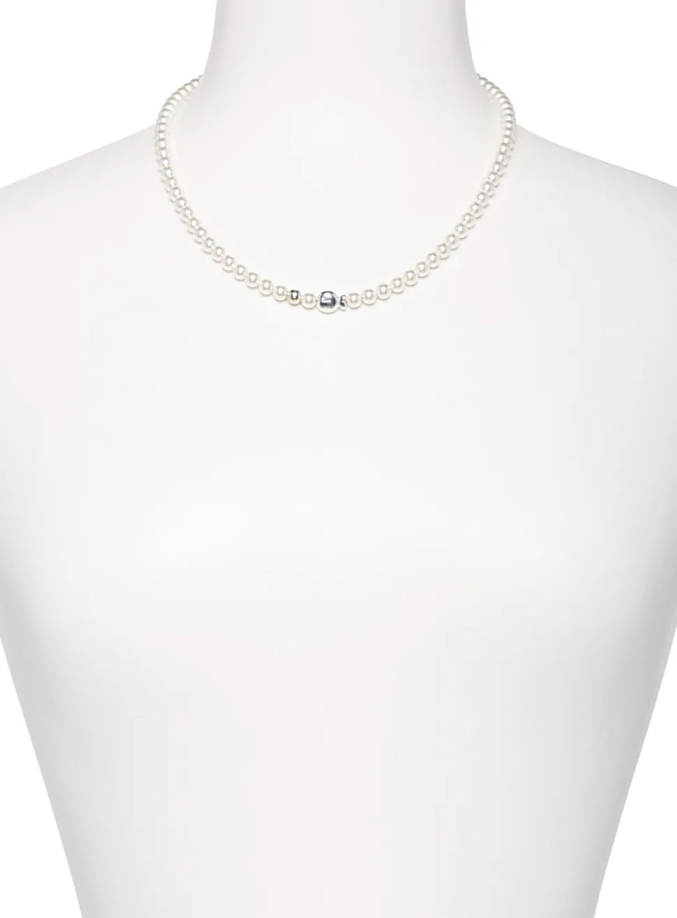 Pearls and fish necklace