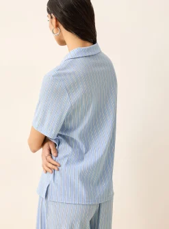 Piqué knit notched collar boxy-fit blouse