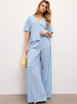 Piqué knit V-neck boxy-fit blouse