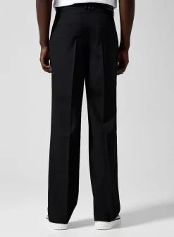 Pleated black pant