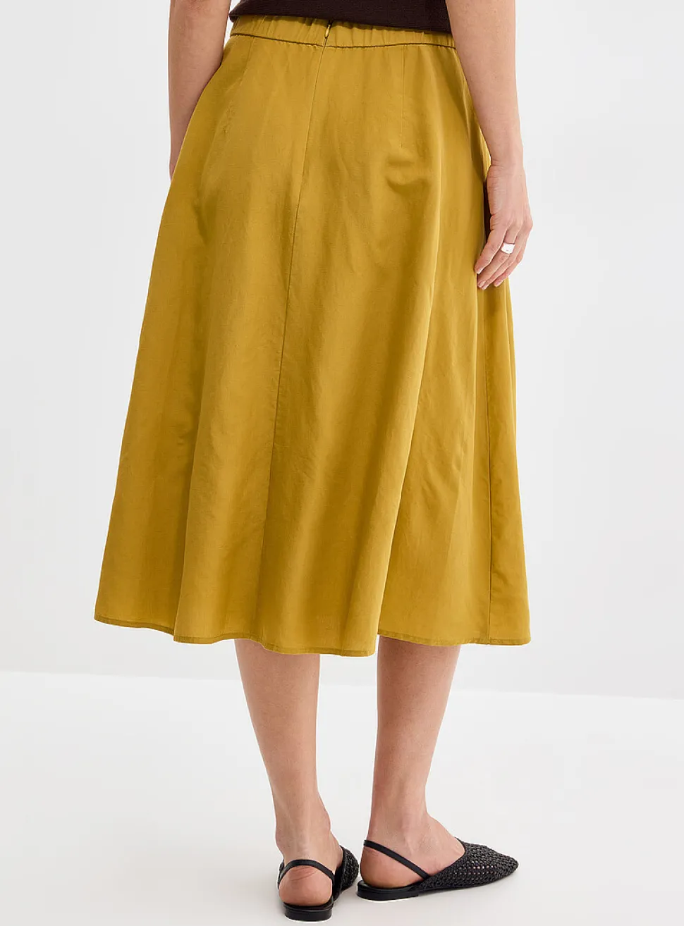 Pleated waist flared maxi skirt