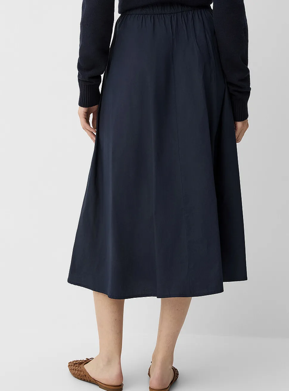 Pleated-waist poplin maxi skirt