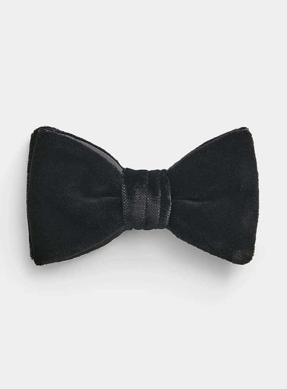 Pontoglio velvet bow tie