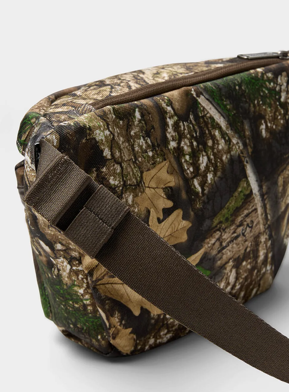 Pop Quiz Realtree® belt bag