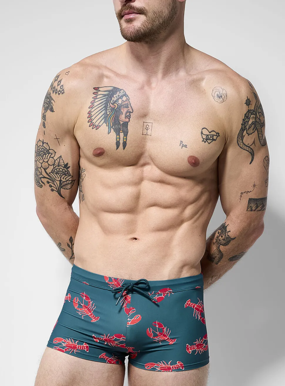 Printed fitted swim trunk