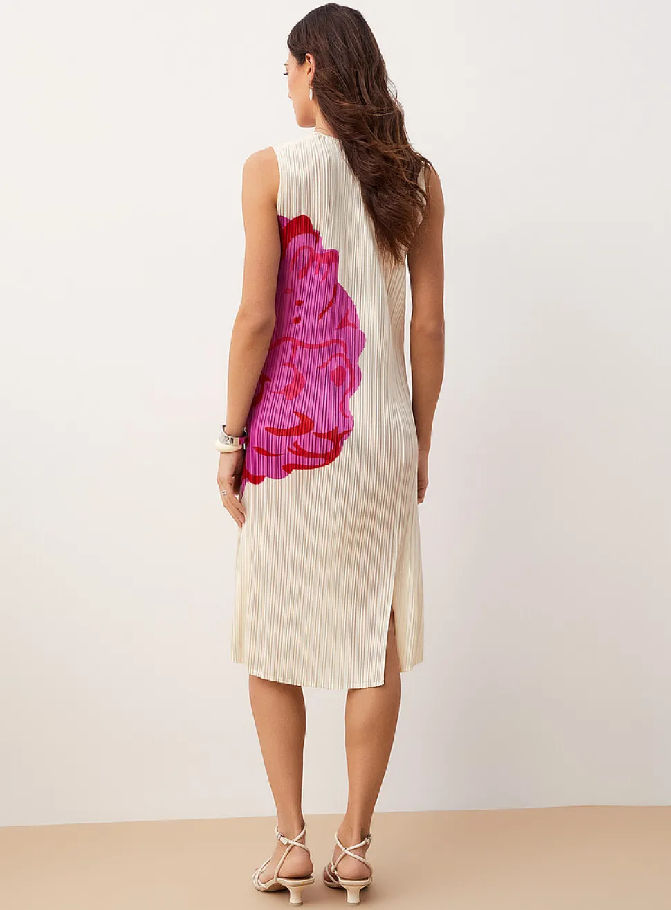 Printed pleated-texture sleeveless midi dress