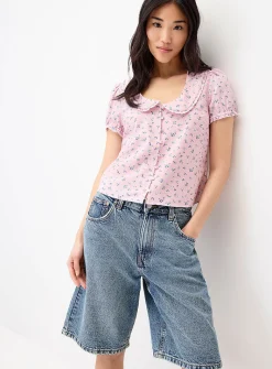 Puff-sleeve Peter Pan collar blouse