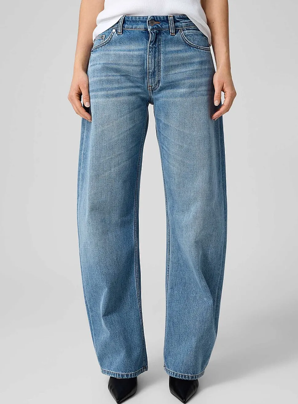 PURE.TECH curved-leg jean