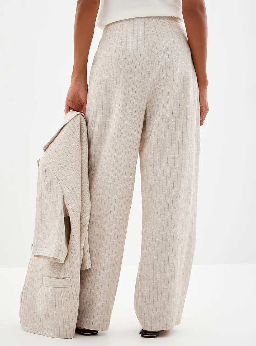 Sand-coloured pinstripe linen pant