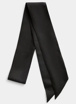 Satiny tie scarf