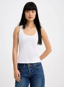 Scoop-neck slim-fit tank