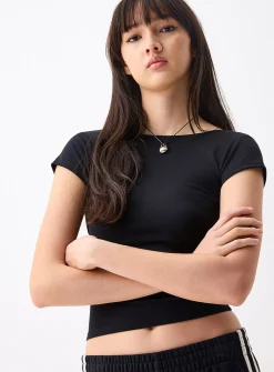 Second-skin open-back T-shirt