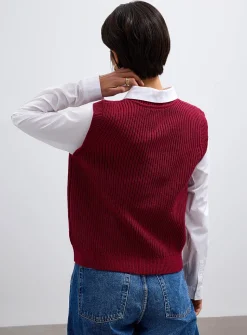 Sewn-in shirt shaker-rib sweater vest