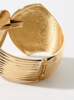 Shells cuff bracelet