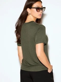 Short-sleeve supple knit T-shirt