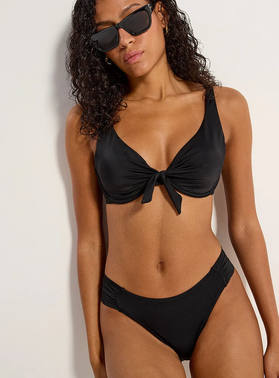 Side ruching slim bikini bottom