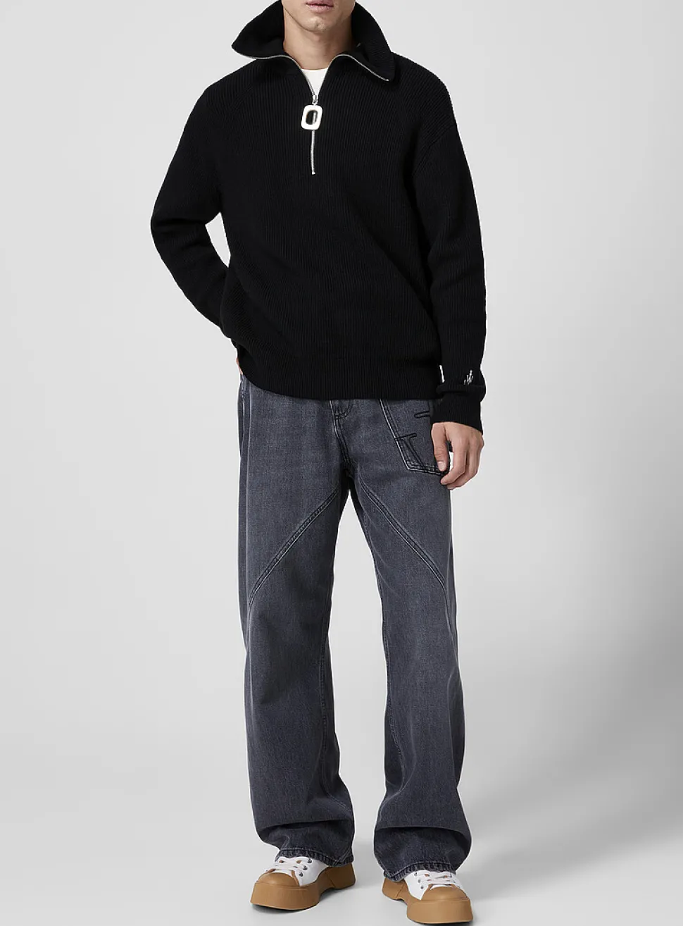 Signature anchor twisted carpenter jean