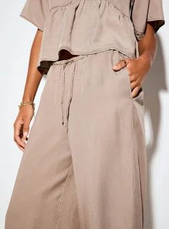 Sigrid drawstring waist wide-leg faded pant